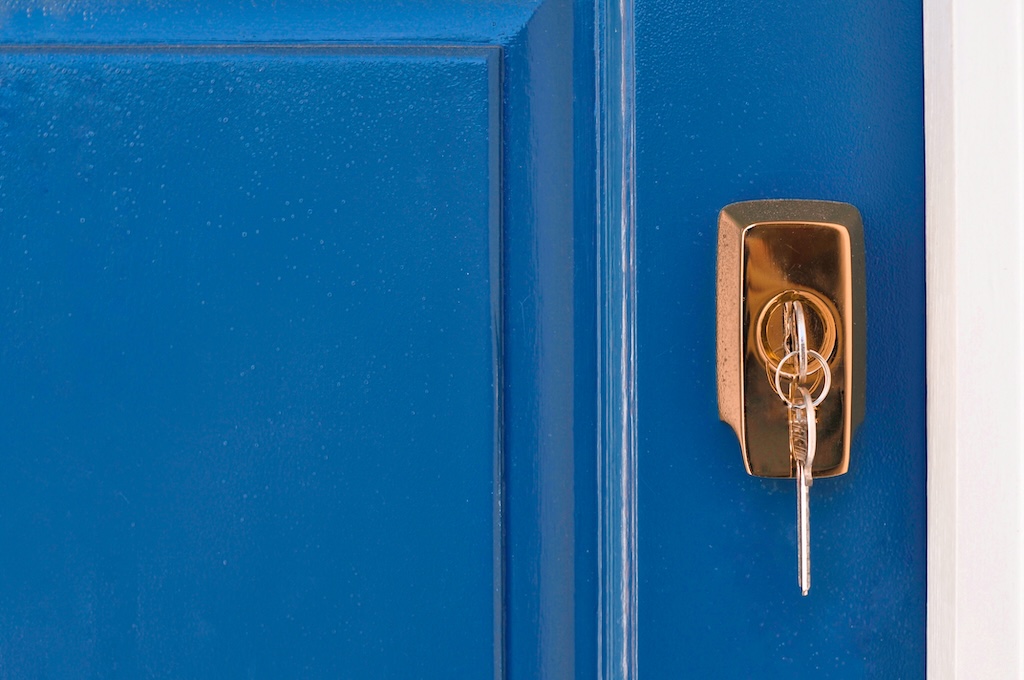 Complex Incomes and Credit Card Debt: A LendInvest Case Study