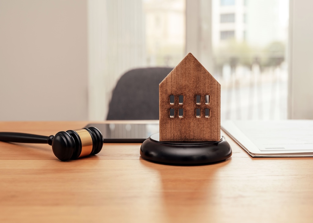 Speed and Certainty: The Bridging Loan Solution for the UK Property Auction Market